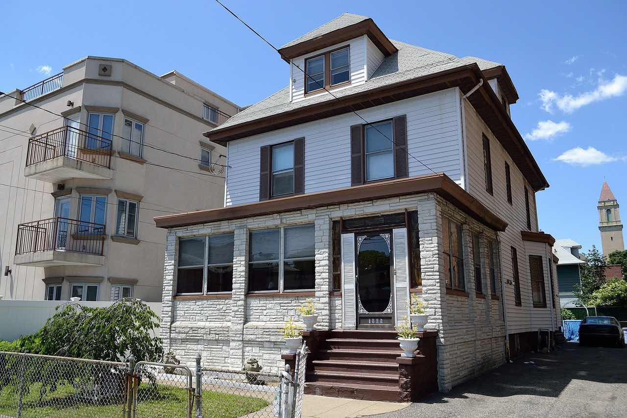 Drehtore für Mehrfamilienhäuser