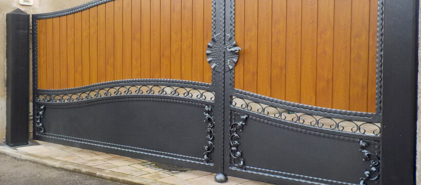 Blickdichtes Einfahrtstor – diese Optionen stehen zur Verfügung